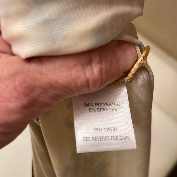 ***Beautiful One World Blouse - Picture 5 of 5